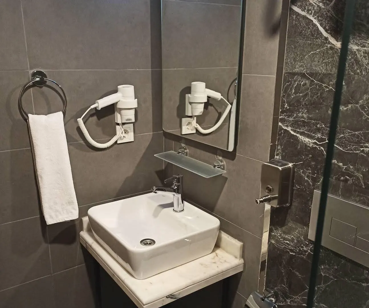 Cadde Suite Bakirkoey Istanbul Hotel